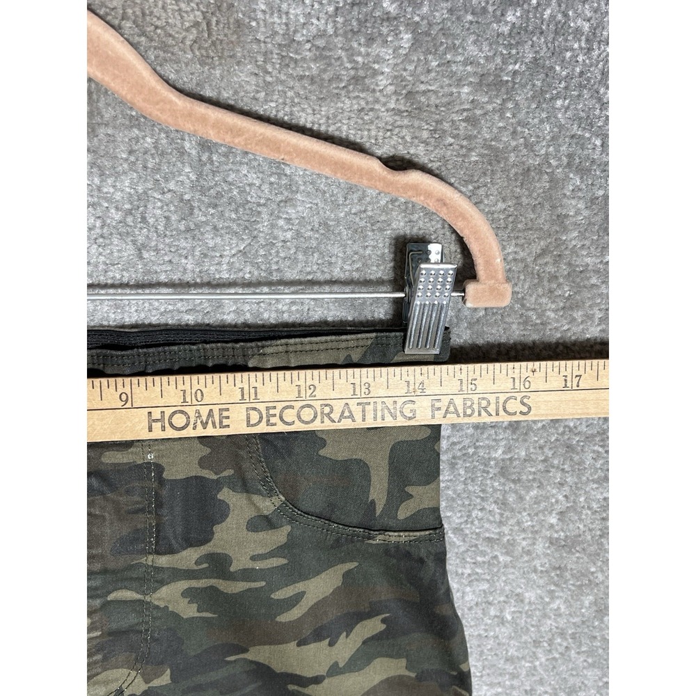 Coco + Carmen Cargo Jean Skirt Womens Sz Medium Green Camouflage Pockets Pull On - Picture 8 of 9